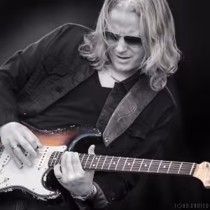Spire Center Announces Shows With Halley Neal and Matt Schofield