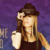 Photos: Lisa Bouchelle Releases New Single GAME TO PLAY