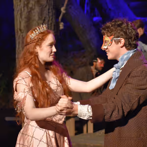 Photos: ROMEO AND JULIET Set In The Gilded Age Opens Outdoor Summer Season At…