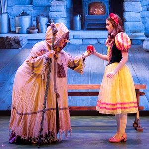 Photos: Laguna Playhouse's A SNOW WHITE CHRISTMAS