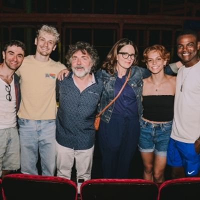 Photos: Tina Fey Visits ILLINOISE on Broadway