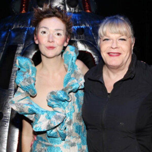 Photos: Suzy Eddie Izzard Visits ELF LYONS IS THE WOMAN ON THE EDGE Photo