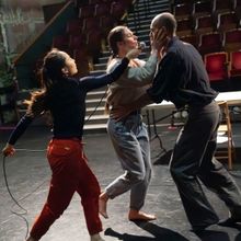Photos: Nervous Theatre Premieres DANCING ANIMALS At The Southern Theater