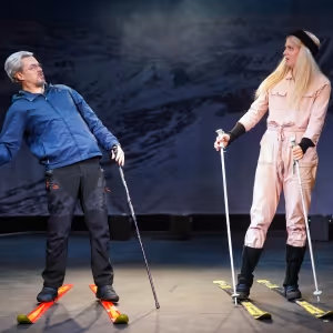 Photos: GWYNETH GOES SKIING Arrives Off-Broadway