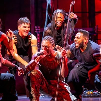 Photos: Jackie Burns and More in REVOLUTION(S) at Goodman Theatre