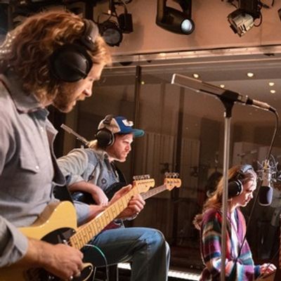 STEREOPHONIC Makes Its Chicago Premiere At The CIBC Theatre