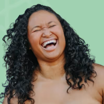 Camille Hernandez Transforms MOTHERLANDS Poetry in One-Woman Show
