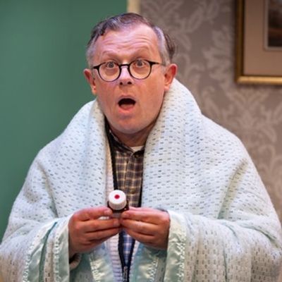 Photos: CASH ON DELIVERY at The Mill at Sonning