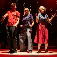 John Godber's DO I LOVE YOU? Opens Next Month at Scarborough's Stephen Joseph Theatre