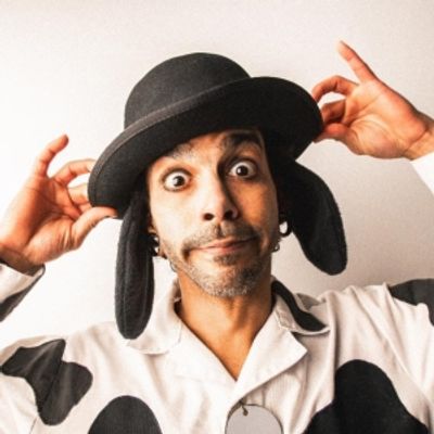 Photos: Meet the Cast of GO DOG GO! - VE PERRO ¡VE! At Chicago Children&#039;s Theater