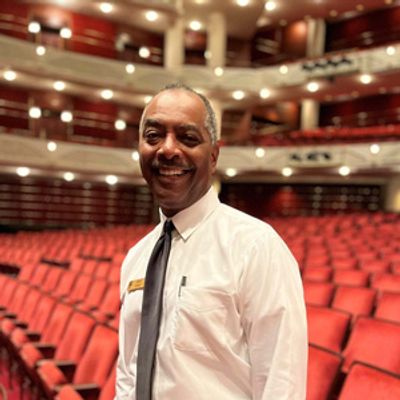 Kravis Center to Recruit Volunteer Ushers for Upcoming Season
