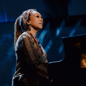 Photos: Yolanda Adams as 'Miss Liza Jane' in HELL’S KITCHEN