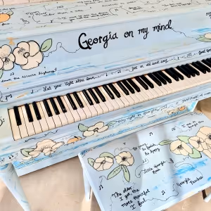 Play Me Again Pianos Installs New Public Piano at Cogburn Road Park in Alpharetta