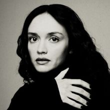 Joe Lycett and Olivia Cooke Join WHITE RABBIT RED RABBIT
