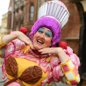 Dame Sarah the Cook Searches For Men to Take Part in DICK WHITTINGTON Panto