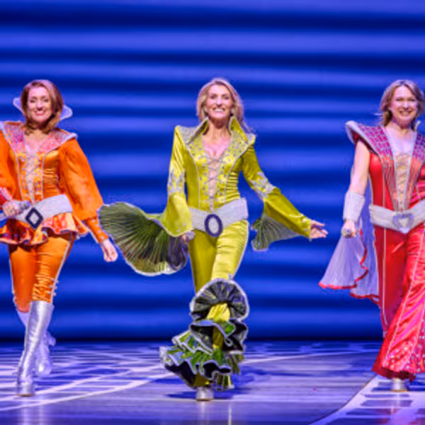 Photos: New Cast Joins MAMMA MIA! in London's West End Photo