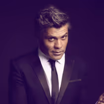 Christof van der Berg to Bring STORIES EN STERRE to The Drama Factory