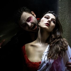 Curio Theatre Company Performs DRACULA: A COMEDY OF TERRORS Next Month