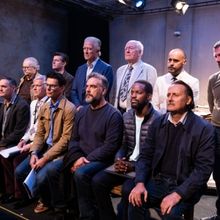 Photos: Inside Rehearsal and Full Cast Set For TWELVE ANGRY MEN on UK Tour
