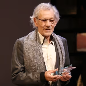 Ian McKellen Says Fat Suit 'Saved' Him From Severe Injury In PLAYER KINGS Fall