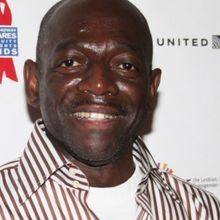 Broadway Theatres Will Dim Lights in Memory of Hinton Battle