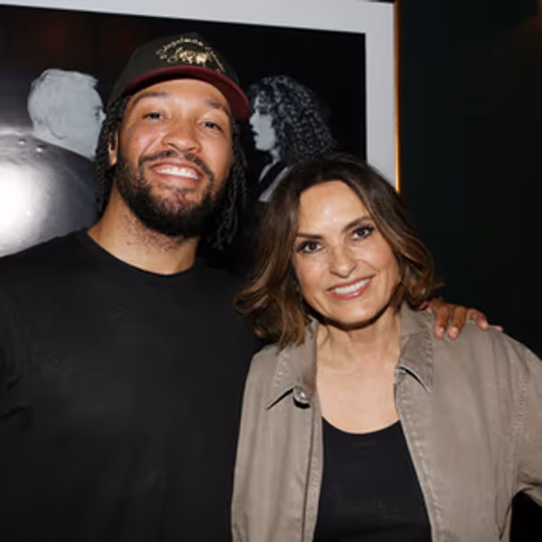 Photos: Jalen Brunson Visits Mariska Hargitay at EVERY BRILLIANT THING Photo