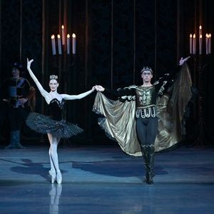 Photos: State Ballet of Georgia Performs SWAN LAKE Ahead of London Coliseum Return