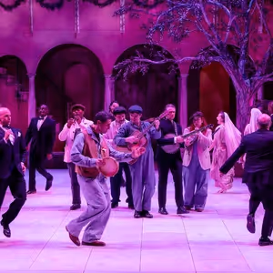 Photos: MUCH ADO ABOUT NOTHING At Chicago Shakespeare Theatre