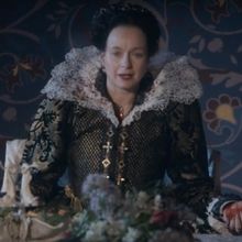 Video: STARZ Drops First Look Teaser For THE SERPENT QUEEN
