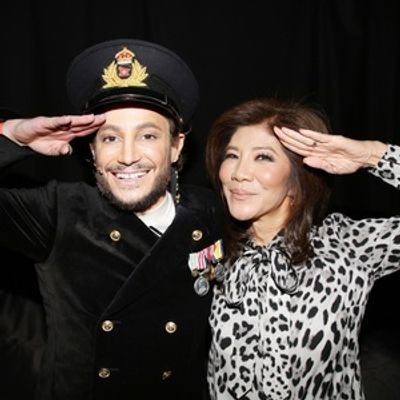 Photos: Julie Chen, Marissa Jaret Winokur &amp; Iain Armitage Visit TITANIQUE