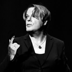 Eddie Izzard's HAMLET Begins Performances At Greenwich House Theater January 25
