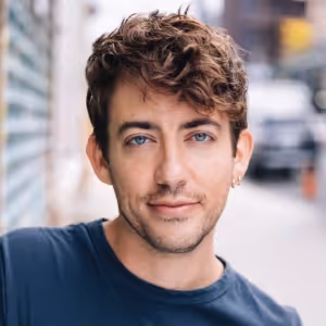 Kevin McHale Will Make UK Stage Debut in Sondheim's THE FROGS
