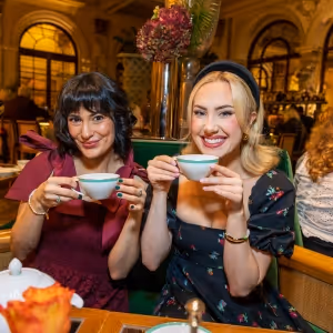 Photos: WICKED Stars Alyssa Fox and McKenzie Kurtz Enjoy the Plaza Hotel's…