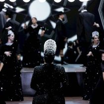 Marcos Morau's NACHTTRAUME is Now Playing at the Zurich Opera House