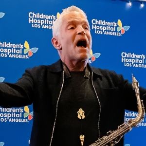 Dave Koz And Starlight Bring Holiday Cheer And Healing Music To Children's Hospital…
