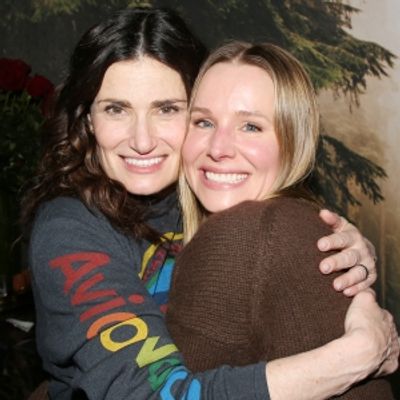 Photos: Josh Gad, Kristen Bell &amp; More Visit Idina Menzel at REDWOOD for a FROZEN Reunion
