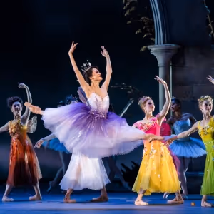 CINDERELLA Runs at the Royal Ballet This Holiday Season