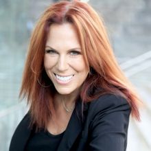 Victoria Shaw Brings UNDER THE COVERS to Birdland Next Month