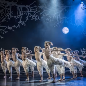 Matthew Bourne's SWAN LAKE Celebrates 30th Anniversary With a 2024-25 UK Tour