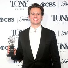 Jonathan Groff to Visit LIVE WITH KELLY AND MARK Next Week