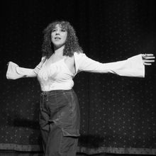 Photos: Gianna Milici’s Solo Musical PRETTY DELUSIONAL Returns to NYC