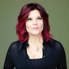 Rosanne Cash Will Perform at Tulsa PAC Next Month