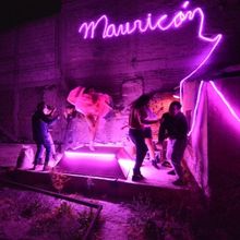 La Dancetería, De Mauricio Muñoz, Toma Elementos Del Drag Para Visibilizar Práctic