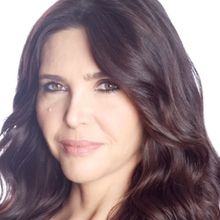 Arca Images Founder Alexa Kuve To Receive This Year’s Carbonell Ruth Foreman Award