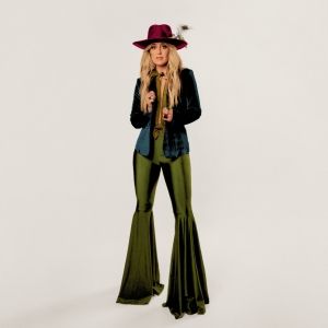 Lainey Wilson To Bring Back-to-Back WILDFLOWERS & WILD HORSES To The Theater At…