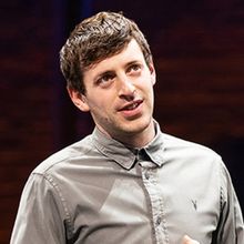 Comedian Alex Edelman's Broadway Hit JUST FOR US To Play Steppenwolf Theatre, Februar