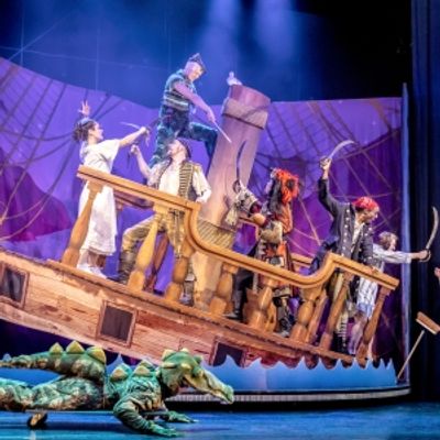 Photos: First Look at Mischief&#039;s PETER PAN GOES WRONG at the Lyric Theatre