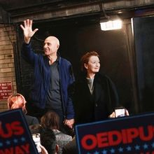 Photos: First Look at OEDIPUS Stars Mark Strong and Lesley Manville