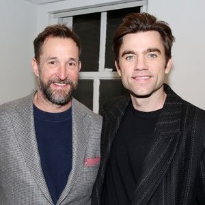 Photos: THE PITT Star Noah Wyle Visits Patrick Ball at BECKY SHAW