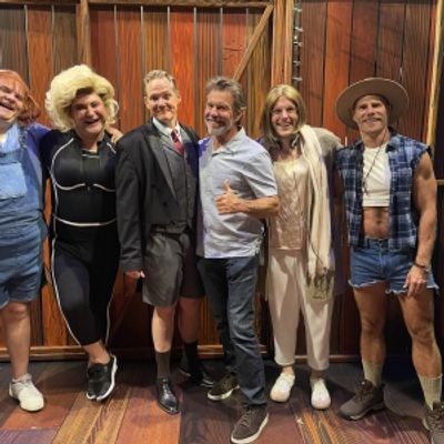 Photos: 2 Stars of THE PARENT TRAP Visit GINGER TWINSIES